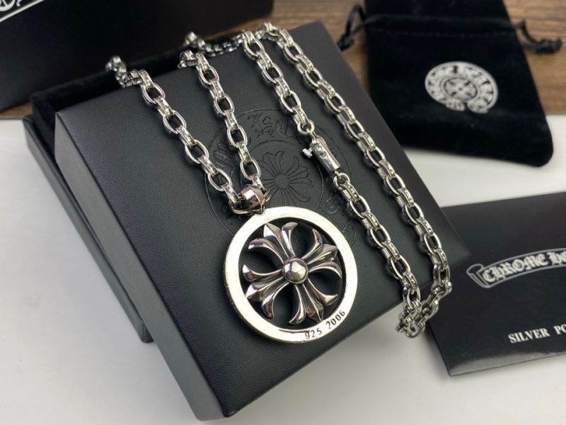 Ch*0me He**ts necklaces